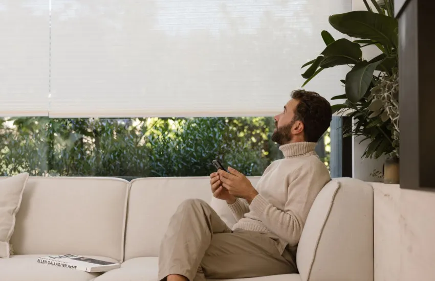 Large web Motionblinds 3M5A4649 HR
